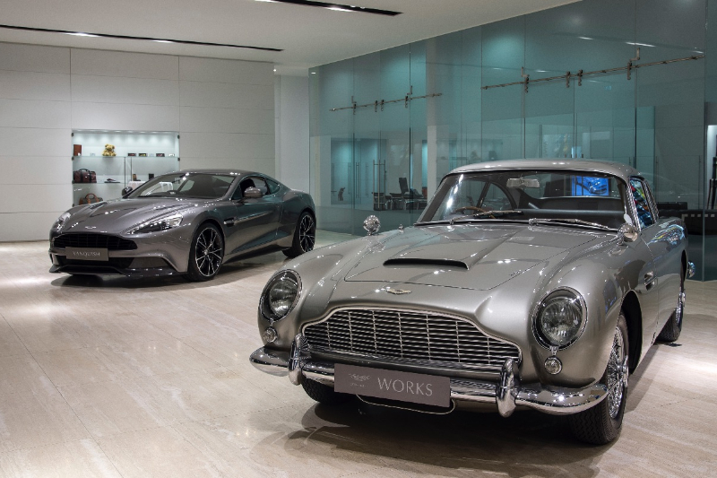 ASTON MARTIN AND JAGUAR REV UP FOR THE CLASSIC CAR DRIVE IN WEEKEND